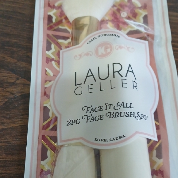 Laura Geller Face It All Brush Set NEW - Picture 2 of 2